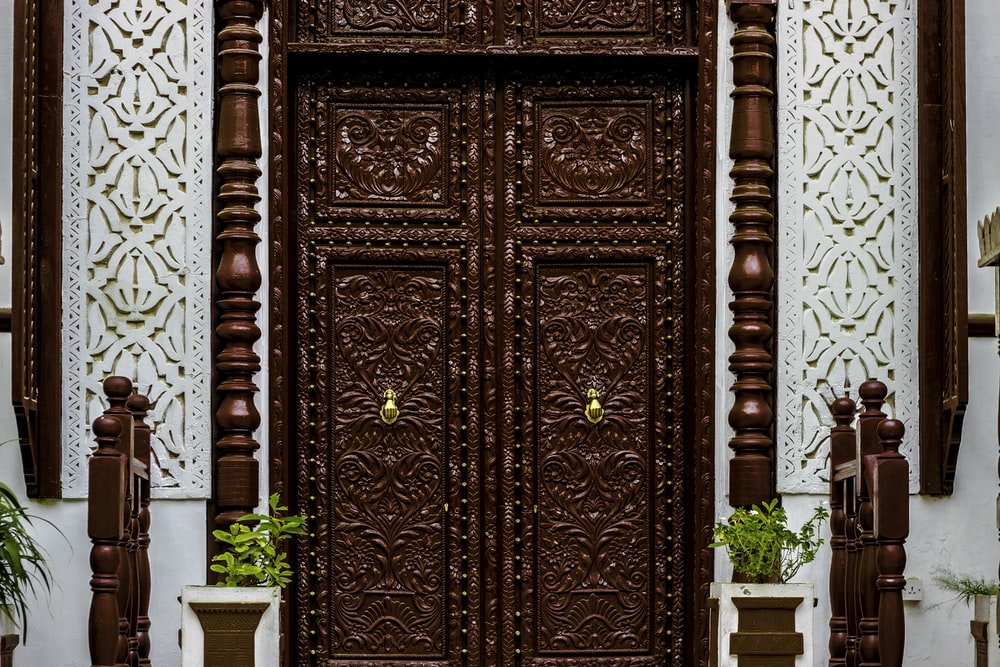 Paint By Numbers | Jeddah - Brown Wooden Door Closed