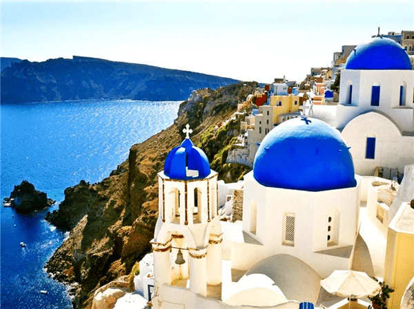 Paint By Numbers | Luxury Villa in Santorini