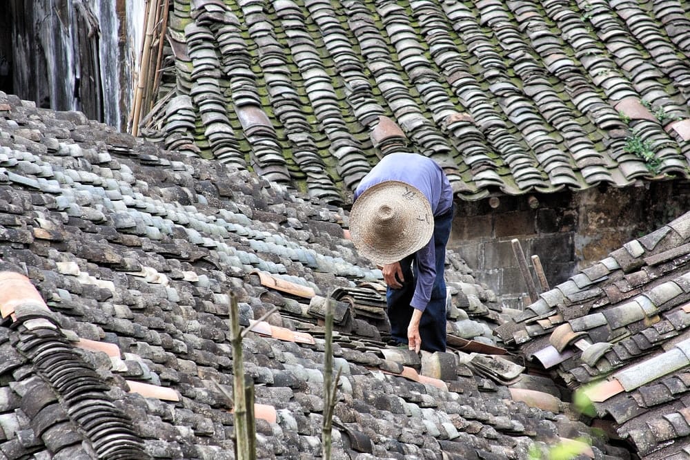 Paint By Numbers | Shangrao - Person Standing On Roof Tiles