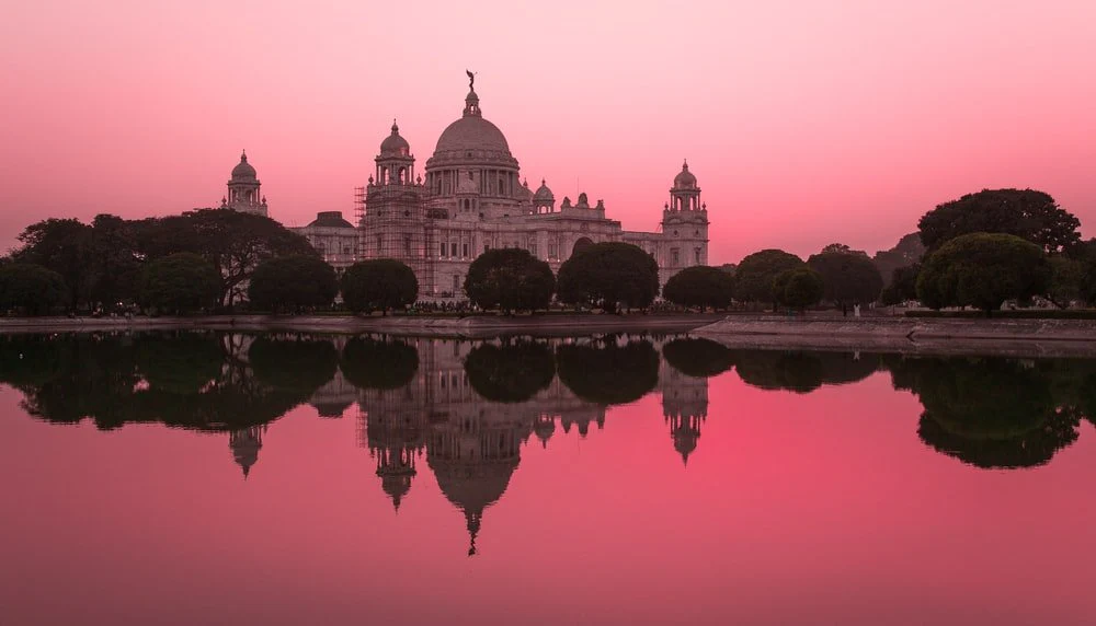 Paint By Numbers | Kolkāta - White Concrete Castle Near Body Of Water